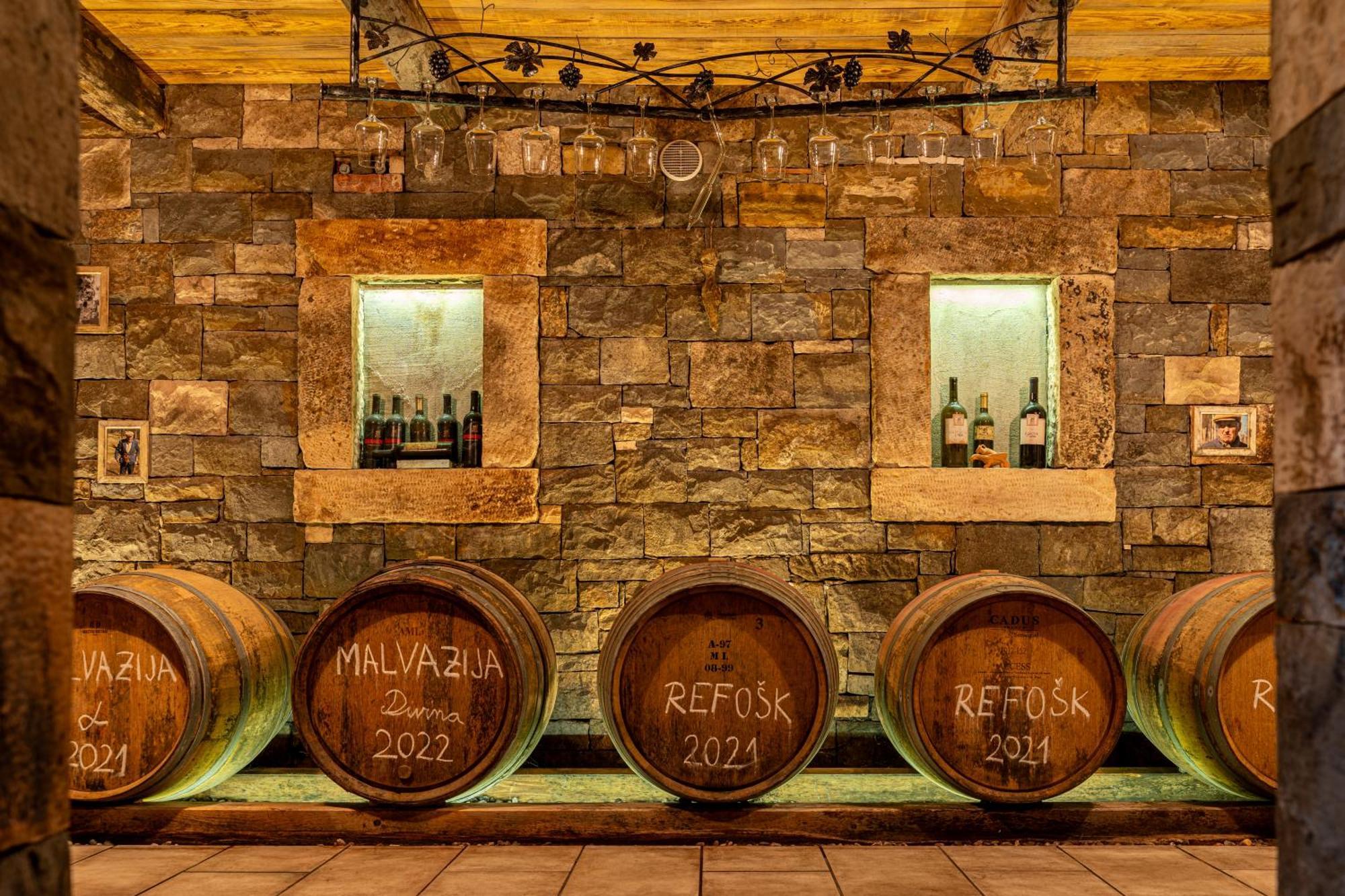 Гостевой дом Wine House Rakar Gracisce Экстерьер фото